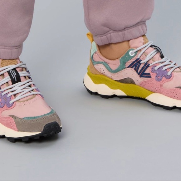 NWT Flower Mountain YAMANO 3 WOMAN
Suede technical fabric sneakers - Powder pink - Picture 2 of 15